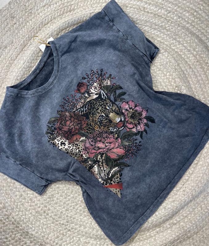 CAMISETA LEOPARD FLORES 